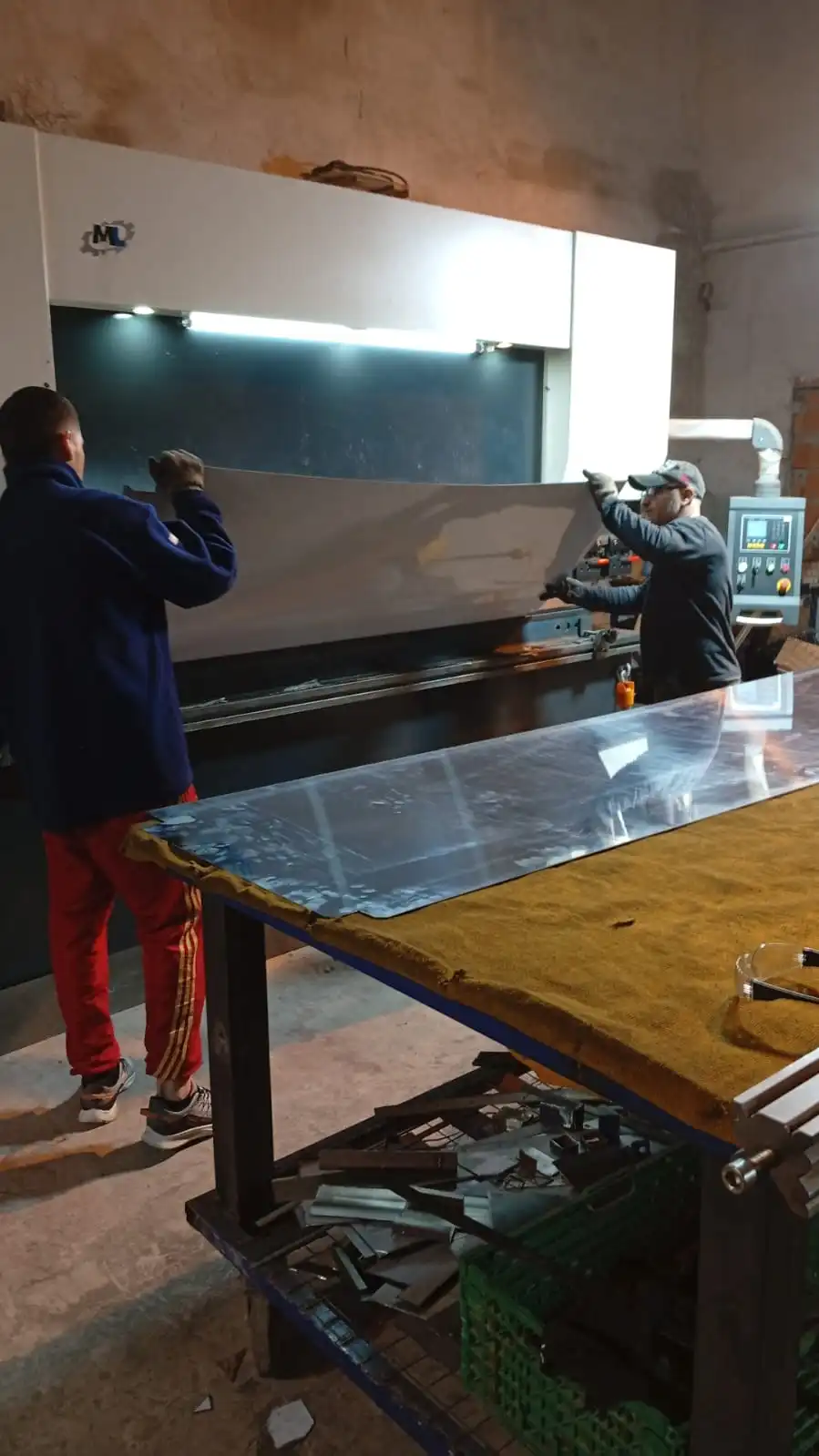 Equipo KAINOX trabajando